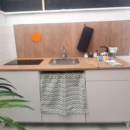 Adriatica Hottube And Sauna ベッド・アンド・ブレックファスト バーリ