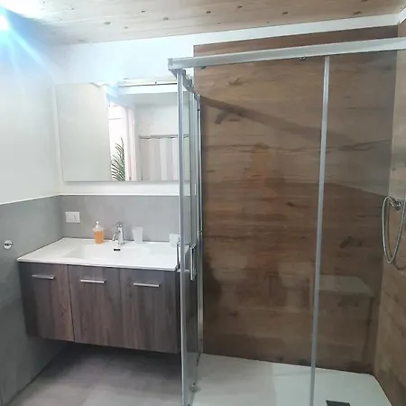 B&B Adriatica Hottube And Sauna 바리