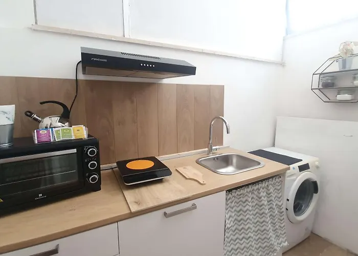 住宿加早餐酒店 Adriatica Hottube And Sauna