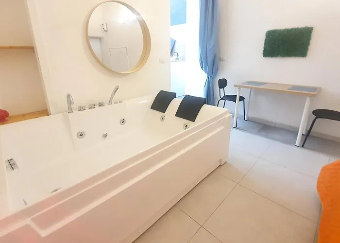 Adriatica Hottube And Sauna 3* 巴里